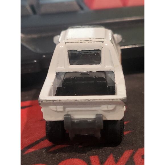 2014 Matchbox MBX City White Police MBV978 Meter Maid Pick-Up Die-Cast Vehicle - Picture 5 of 6